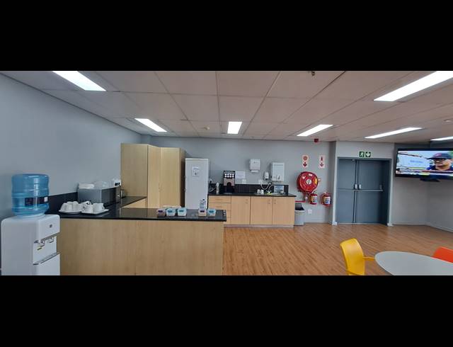 4,000M² WAREHOUSE TO LET IN RIVERHORSE VALLEY